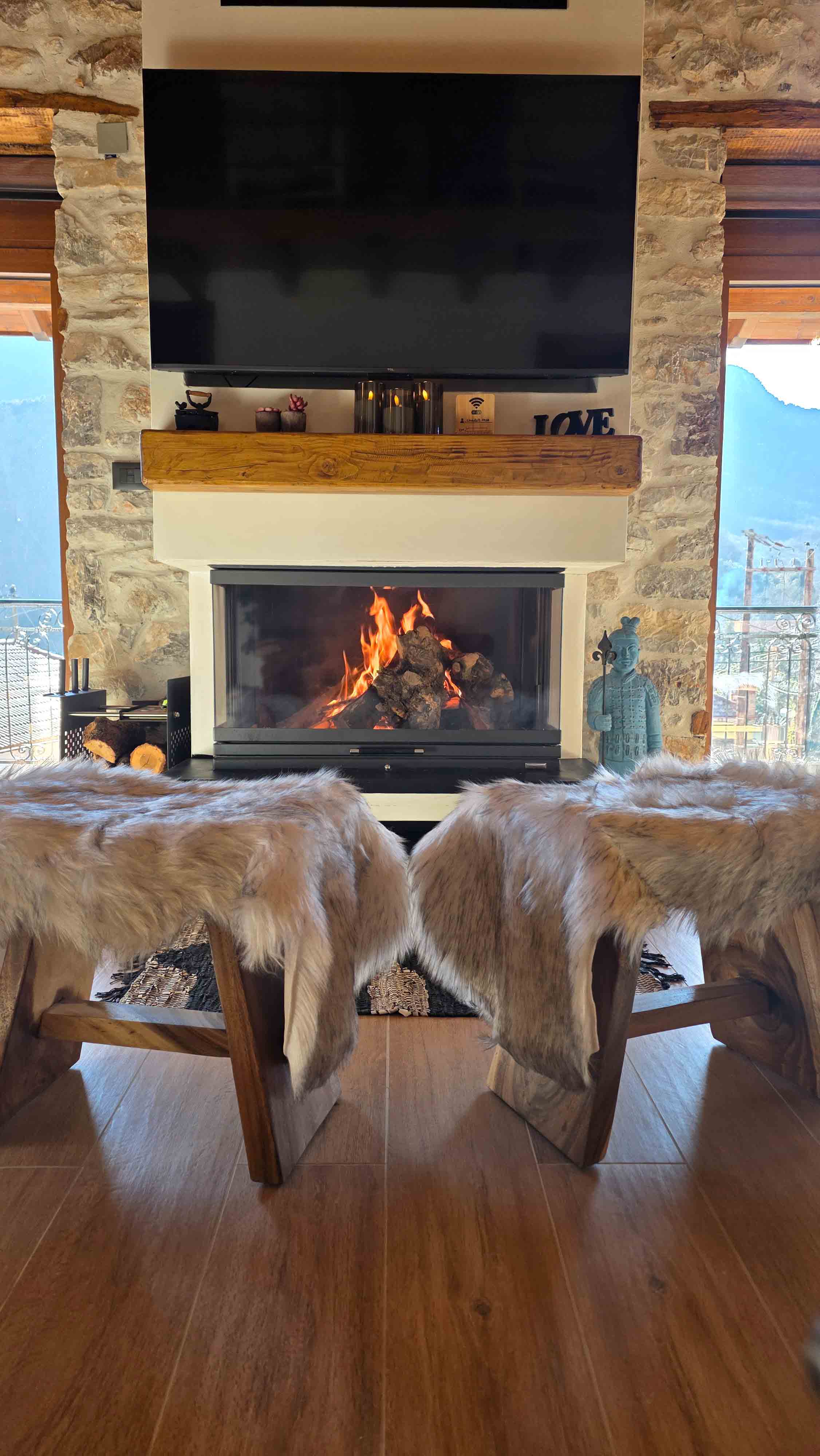 boutique chalet smart tv
