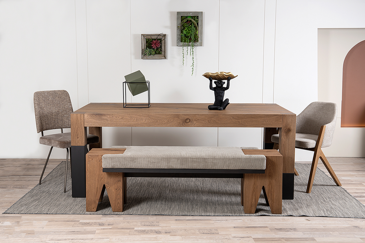 Showroom Μεϊμάρογλου με τραπεζαρία, μπουφέ και καθιστικό